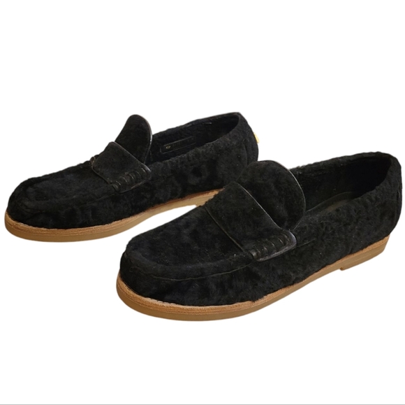 Stuart Weitzman Black Fur Loafers - Picture 3 of 9